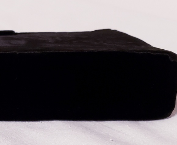 Vintage "Garay" Black Velvet 1940's Clutch - Picture 8 of 8